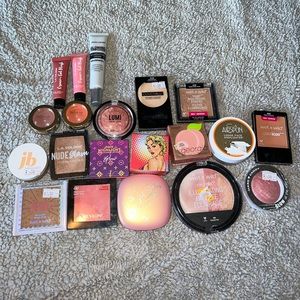 MAKEUP BUNDLE